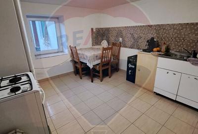 Casă cu 5 camere cu Teren 849 Mp în Central - 18