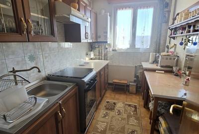 Apartament cu 3 camere semidecomandat, mobilat în Dristor - 6