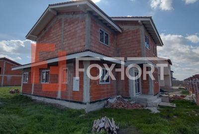 Casă individuală cu 5 camere în Săcălaz