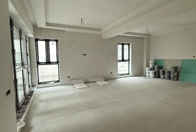 Casă cu 4 camere în Titan