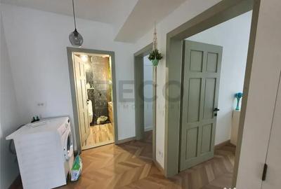 Apartament cu 3 camere decomandat în Decebal