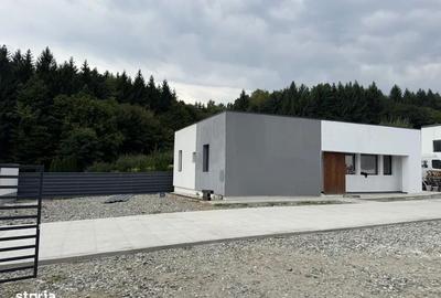 Casă cu 3 camere decomandat cu Teren 210 Mp în Șelimbăr - 1