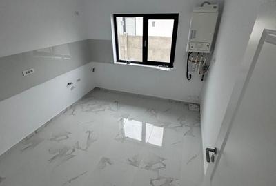 Casă cu 4 camere cu Canalizare în Clinceni - 9