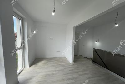 Casa intabulata cu 4 camere 3 bai si teren de 301 mp zona Ar - 14