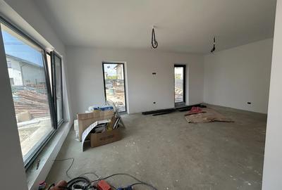 Casa de vanzare cu 4 camere, situata intre case, zona Popas Pacurari, IASI - 9