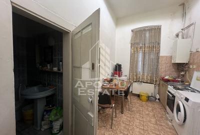 De VÂNZARE - apartament 3 camere zona Maria - 10