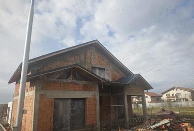 Casă cu 5 camere cu Teren 400 Mp în Central - 9
