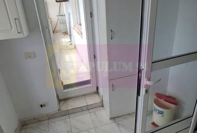 Apartament cu 4 camere în Decebal - 9