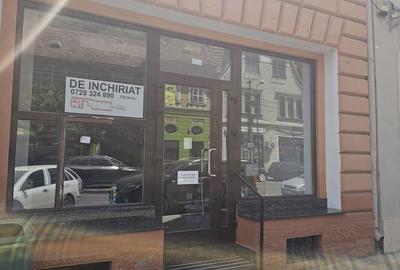 Spațiu comercial, de 129 mp, în Central - 3