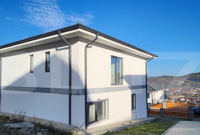 Vila superba cu o panorama deosebita asupra orasului situata - 13