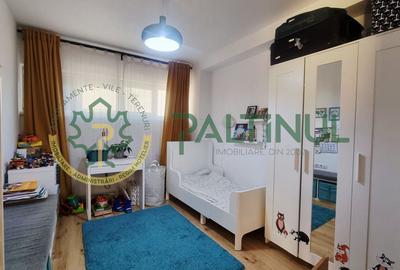 Apartament 3 camere de vânzare – etaj 3, mobilat, terasă cu priveliște – Cartier - 12