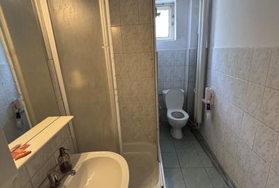Spațiu comercial, de 45 mp, în Central - 7