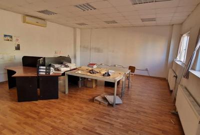Spațiu comercial, de 3,400 mp, în Central - 2
