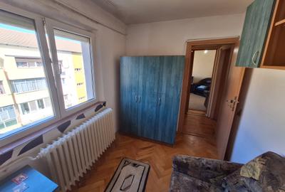 72500 euro!! Ap. cu 3 Camere Et 4 Zona Girocului-Baricada - 6