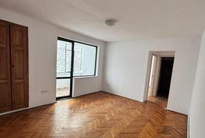 Apartament 2 camere, 55 mp , zona centrala etaj 2 - 2