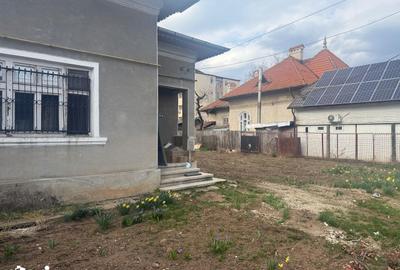 Teren de 1111 mp, în Central