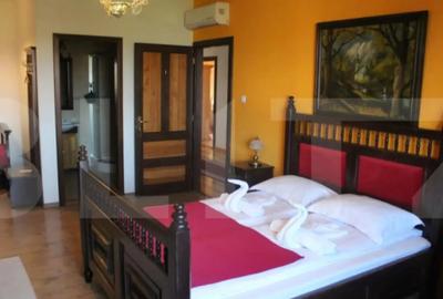 Casă cu 7 camere cu Teren 3000 Mp în Central - 16