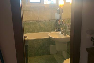 Apartament cu 3 camere semidecomandat în Astra - 2