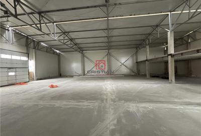 Spațiu comercial, de 600 mp, în Central - 14