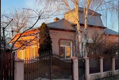 Casă cu 3 camere în Sud