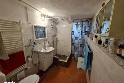 Casă cu 3 camere cu Teren 1400 Mp în Iratoșu - 2