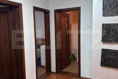 Apartament cu 3 camere semidecomandat în Central - 2