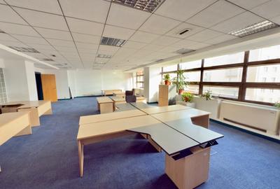 Birou, de 8,126 mp, în Victoriei - 15