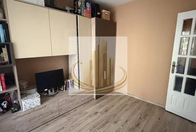 Apartament cu 3 camere semidecomandat, mobilat în Circumvalațiunii - 9