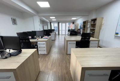 Birou, de 95 mp, în Central - 2