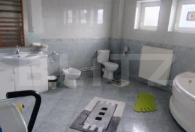 Casă cu 7 camere cu Teren 510 Mp în Predeal - 16