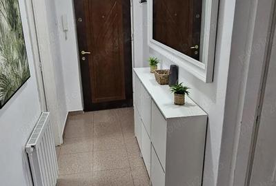 Apartament cu 2 camere decomandat în Complex Studențesc