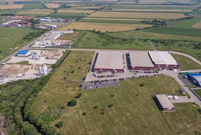 Teren de 9000 mp, în Central