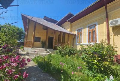 Casa cocheta cu gradina superba 800 metri ultracentral Gaest - 4