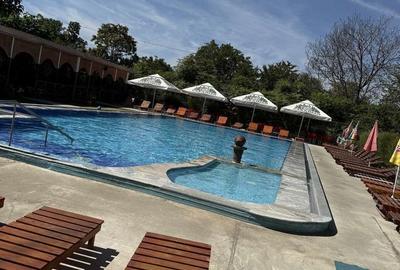 Casă cu 6 camere cu Teren 2000 Mp în Central - 9