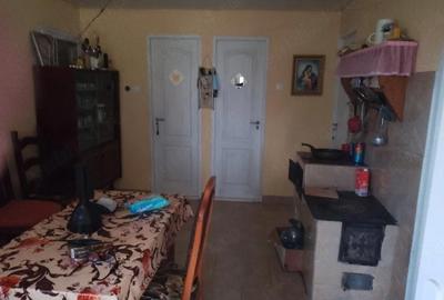 Casă cu 2 camere cu Teren 1190 Mp în Central - 4