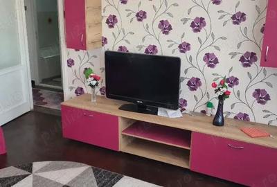 Apartament cu 3 camere semidecomandat în Central - 10