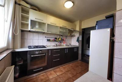 Apartament cu 3 camere semidecomandat, mobilat în Ozana - 6
