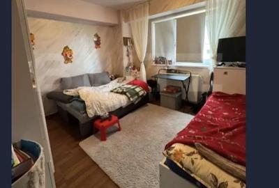 Vand apartament cu 4 camere 96 mp plus balcoane in zona centrala - 1