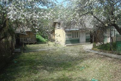 Casă cu 3 camere cu Teren 1500 Mp în Fundoaia - 1