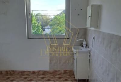 Spatiu comercial util compartimentat I Lipovei - 4