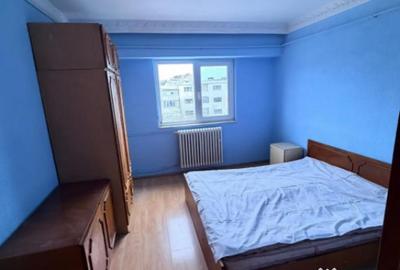 Apartament cu 3 camere decomandat în Dacia - 2