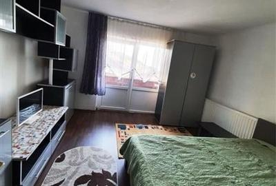Garsonieră decomandată în Răcădău