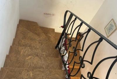 Casă cu 5 camere cu Teren 1254 Mp în Central - 4