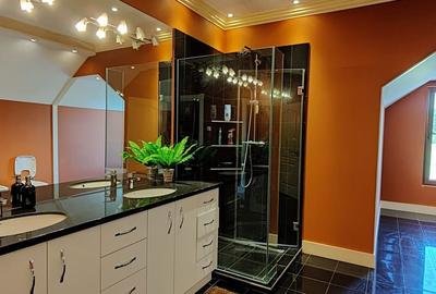 Casă cu Teren 2500 Mp în Ciolpani - 9