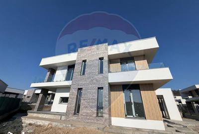 Casă cu 5 camere cu Teren 571 Mp în Iorga - 9