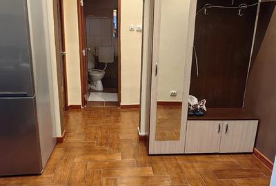 Apartament cu 2 camere decomandat în Micro 9 - 1