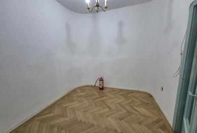 Apartament cu 2 camere semidecomandat în Universitate - 1