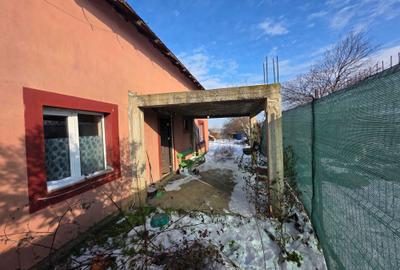 Casă cu 3 camere în Dragomirești-Deal - 1