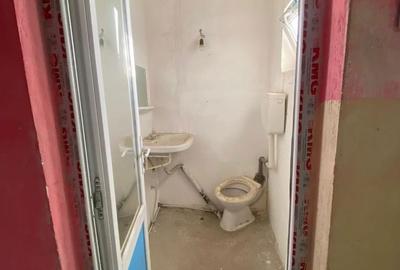 Casă cu 3 camere cu Canalizare în Central - 2