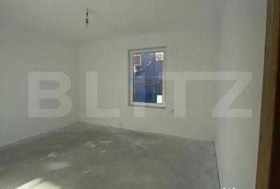 Casă cu 7 camere cu Teren 1500 Mp în Central - 10